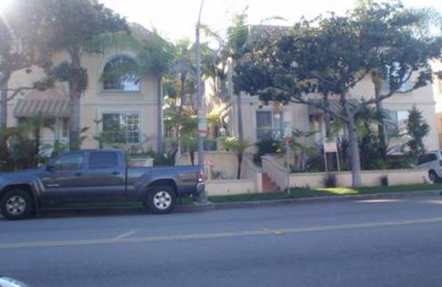 215 S Doheny Dr Gallery 1