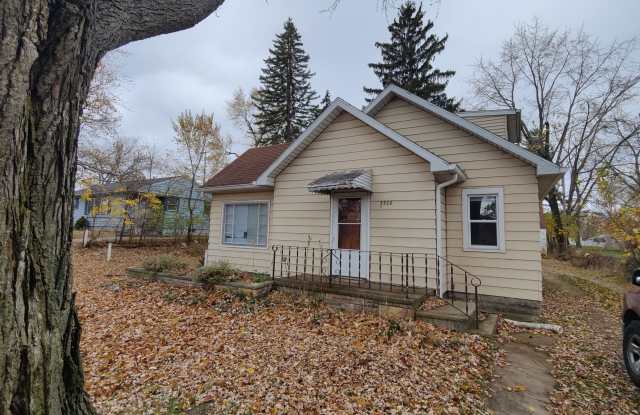 3328 Maloney Street photos photos