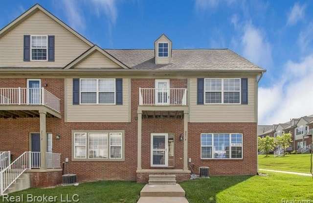 2074 Cloverly Lane photos photos