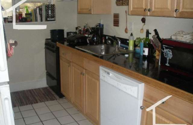 Large 2 bedroom unit near the Green Line. photos photos Large 2 bedroom unit near the Green Line. photos photos