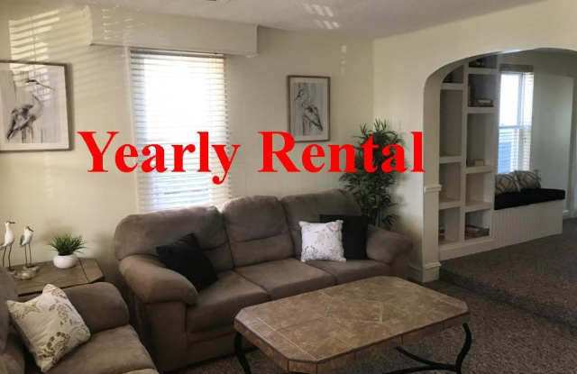 1025 Simpson Ave photos photos