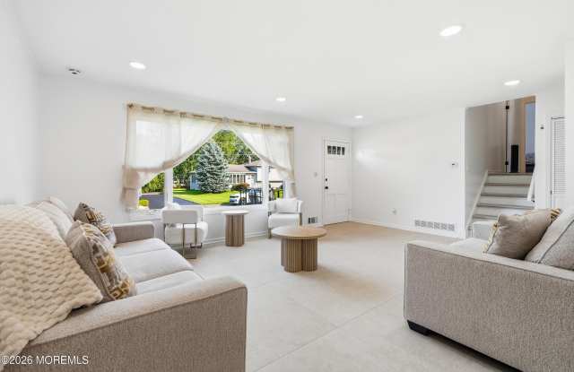 38 Hilltop Road Gallery 3