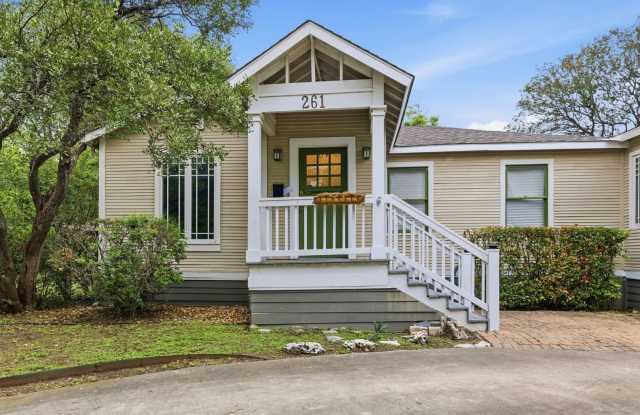 261 E OAKVIEW PL Gallery 2