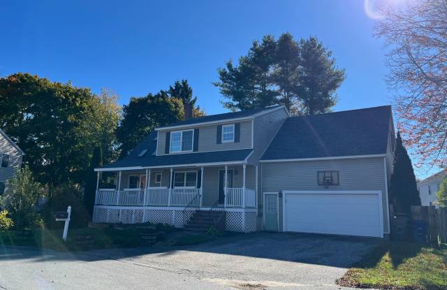 Rare Find Single Family Home in South Portland! photos photos