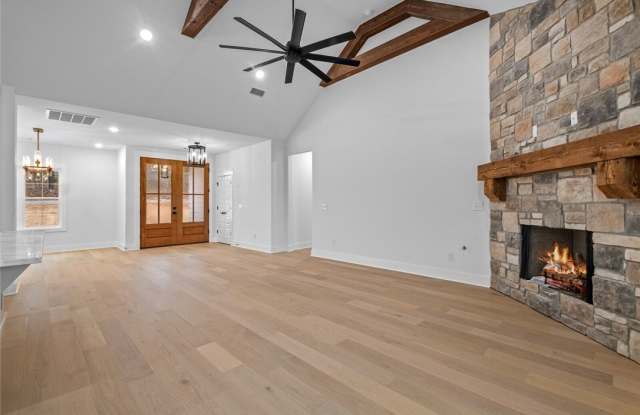 738 Cardin Spur Gallery 4