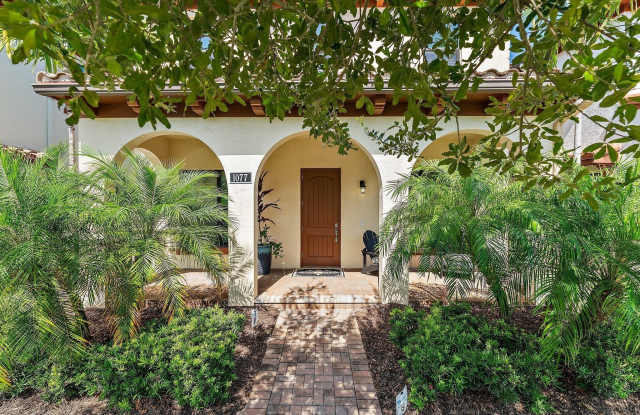 1077 Faulkner Terrace photos photos