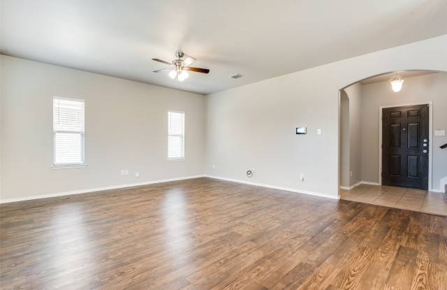 1229 Land Oak Road Gallery 4