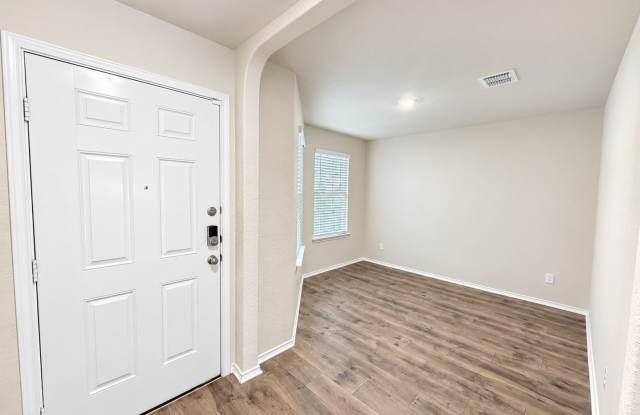 Spacious Two-Story in Copper Canyon – Walk to the Pool! Gallery 4