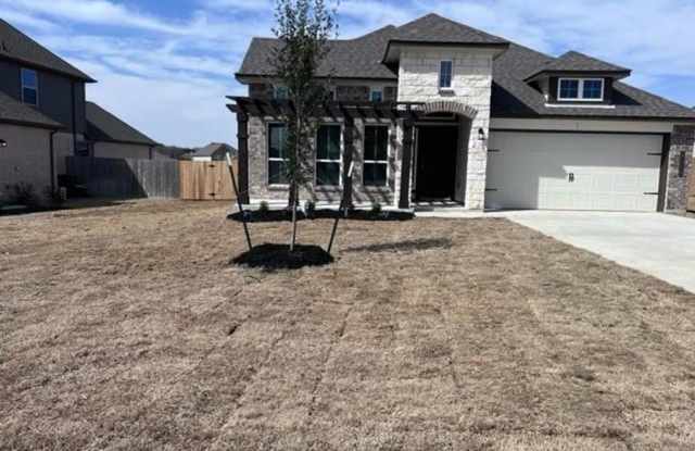 MOVE IN SPECIAL OF $500 OFF THE 1ST MONTH RENT for ONE YR LEASE and $1000 for TWO YR LEASE. photos photos