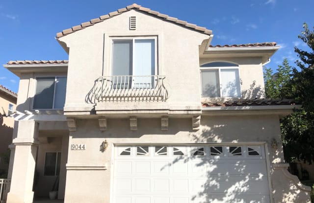 9044 Hayvenhurst Avenue - 9044 Hayvenhurst Avenue, Los Angeles, CA 91343