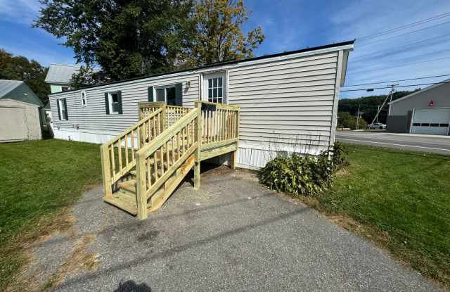 | 1 Greeley St, Oakland, ME 04963 | 1 BD | 1 BA | photos photos