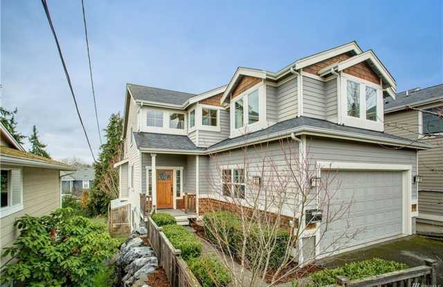 Seward Park 4 bedroom 3.5 bath Available now. - 7929 Seward Park Avenue South, Seattle, WA 98118