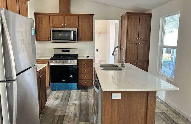 700 S Shafter Ave photos photos