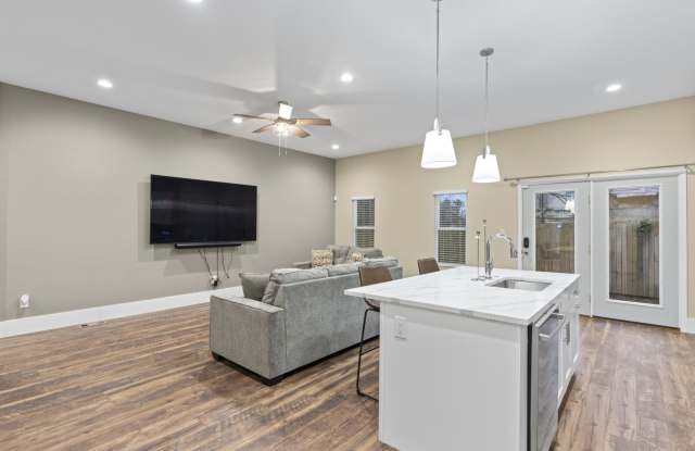 5424 Delmar Court photos photos