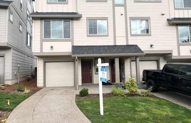 Newer 3 Bedroom Home with Huge Mother In Laws Quarters!!!! photos photos