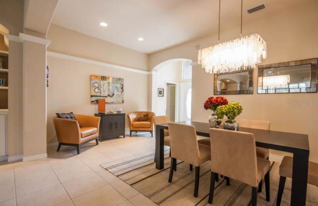 9410 GREENPOINTE DRIVE Gallery 3