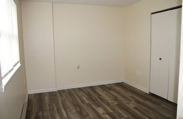 Semi Detached Duplex in Dover Gallery 4