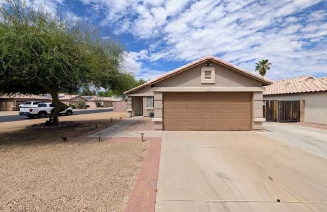 15746 W Elm Street photos photos