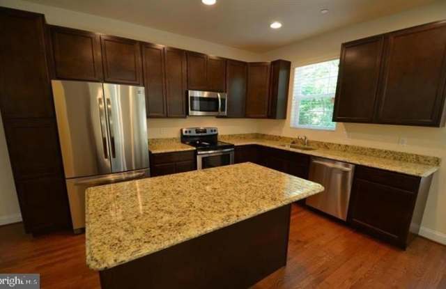 5917 SNEED Drive Gallery 2