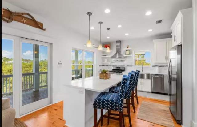 8933 Dolphin Lane Gallery 2