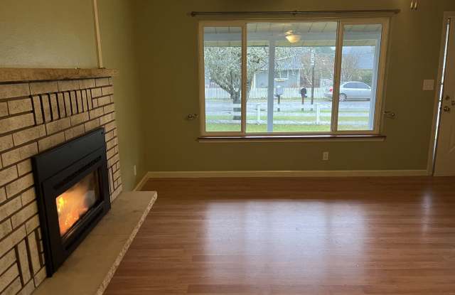 3951 Colonial Ln SE Gallery 3