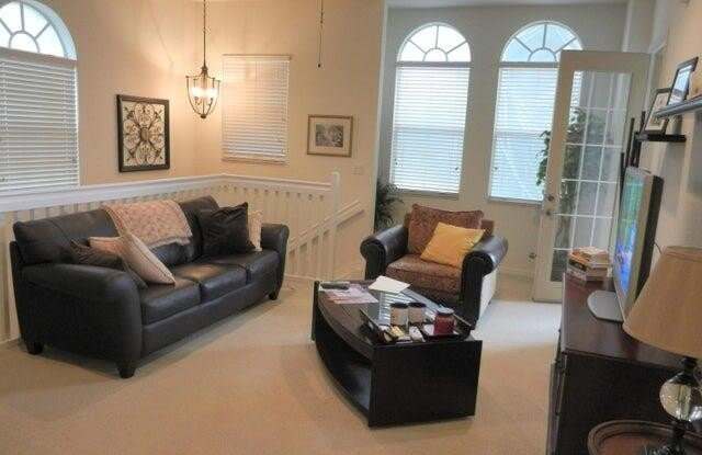 4870 Bonsai Circle Gallery 2