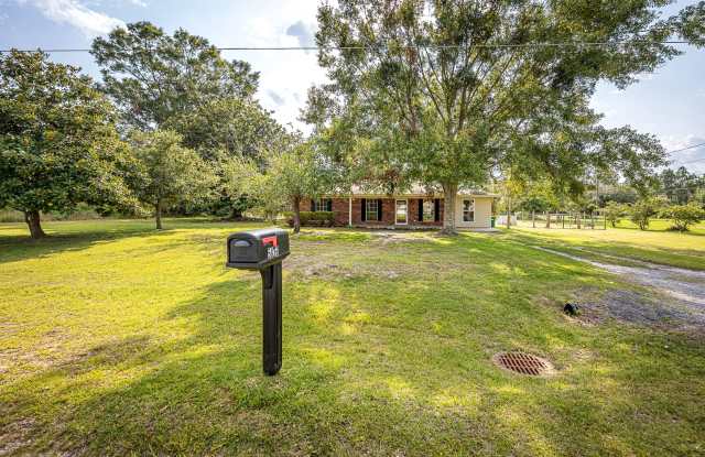 Move in ready 3 Bed 2 Bath Home in East Central School District! Gallery 4