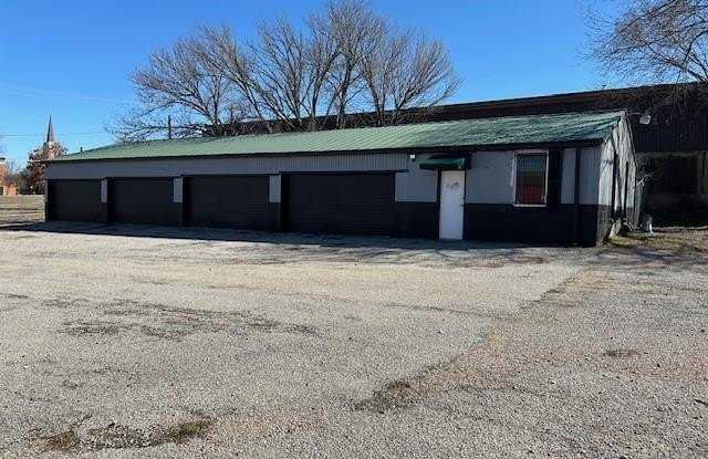 400 W Houston - 400 West Houston Street, Sherman, TX 75090 400 W Houston - 400 West Houston Street, Sherman, TX 75090