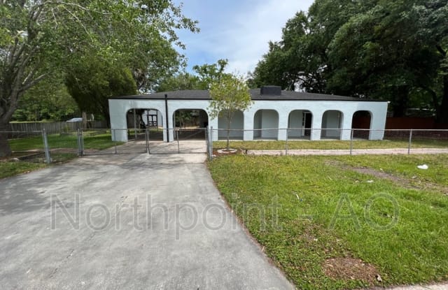 7999 Cecil St - 7999 Cecil Street, Jacksonville, FL 32221