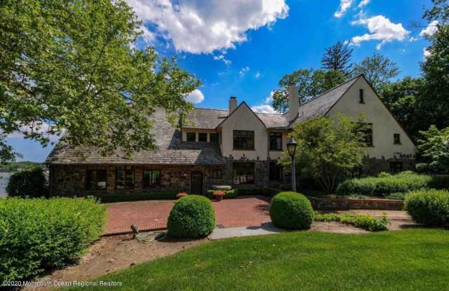 2 Browns Dock Road - 2 Browns Dock Road, Monmouth County, NJ 07701