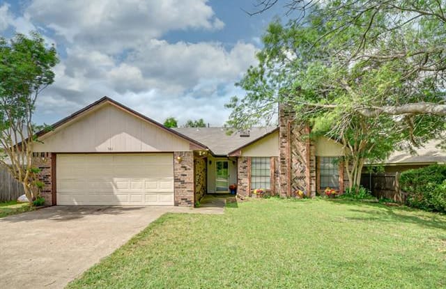 961 Brookside Drive - 961 Brookside Drive, Cedar Hill, TX 75104