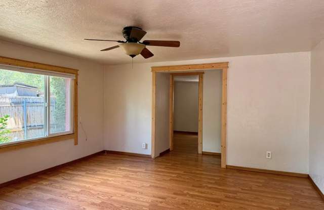 Charming Remodeled Apartment Near NAU & Downtown! Gallery 1