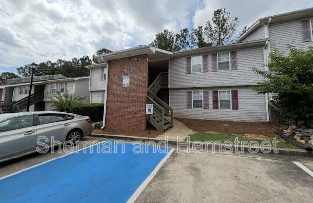 306 Commons Dr Gallery 1