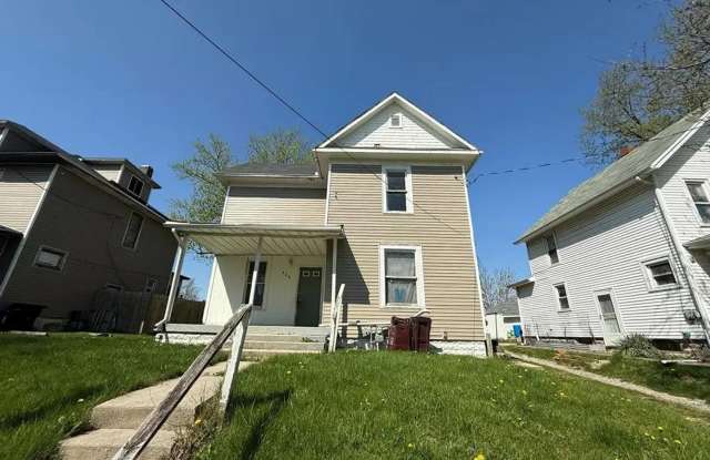 Spacious  Affordable 3-Bedroom Home - New Carpet and New Kitchen photos photos