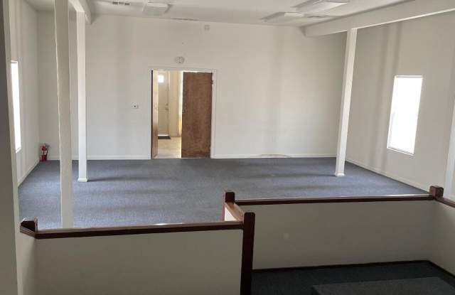 18512 E Avenue Q Gallery 3
