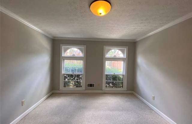 3137 Henderson Walk Gallery 2