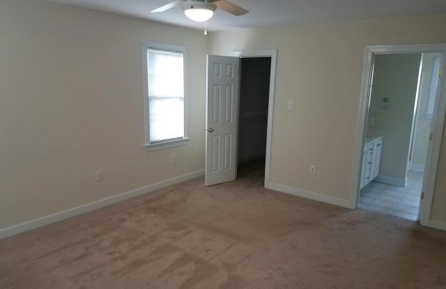 8004 Lake Haven Drive Gallery 3