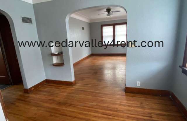 3 Bedroom 1 Bath 517 Center St Waterloo IA Gallery 3