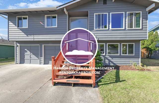 3 Bed 2 Bath - A/C - Large Backyard - Dog Friendly - NAS Whidbey - 911 Northwest Hiyu Drive, Oak Harbor, WA 98277