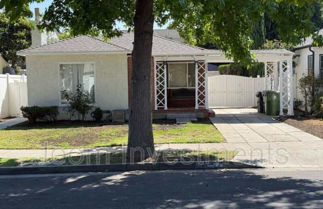 2523 S Bentley Ave photos photos