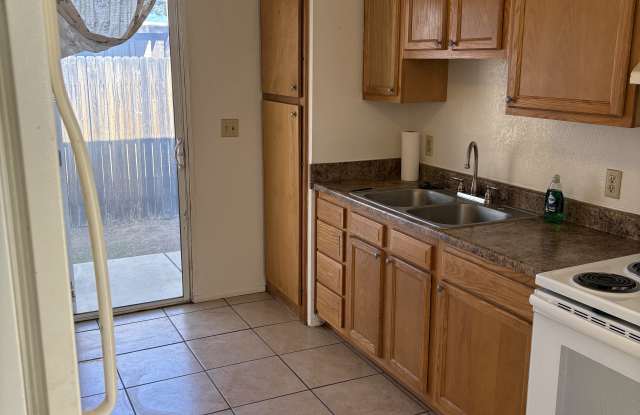 4464 E Fairmount St photos photos
