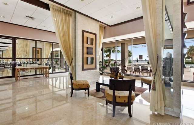 300 Bayview Dr Gallery 4