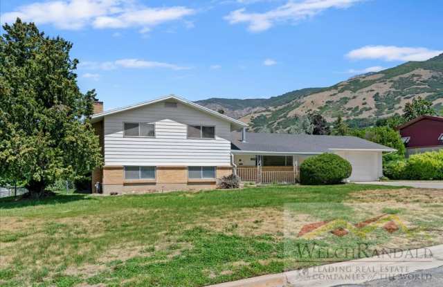 Stunning 4 Bed 2 Bath in Ogden Near Weber State - 4249 College Drive, Ogden, UT 84403