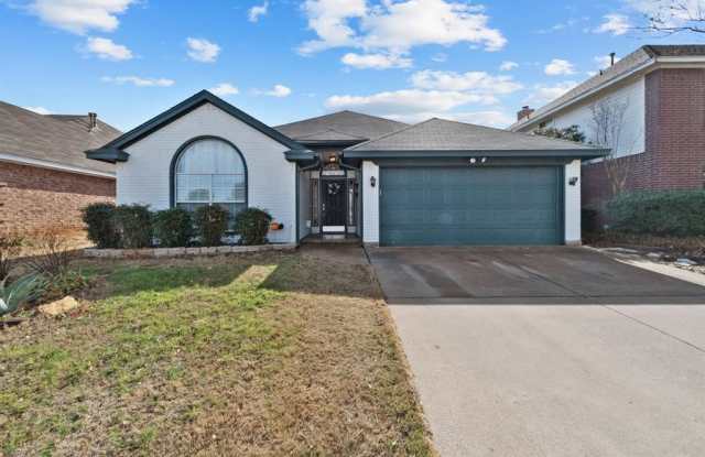 8904 Tyne Trail - 8904 Tyne Trail, Fort Worth, TX 76118