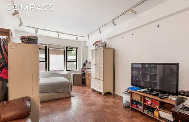 240 East 46th Street - 240 East 46th Street, New York City, NY 10017