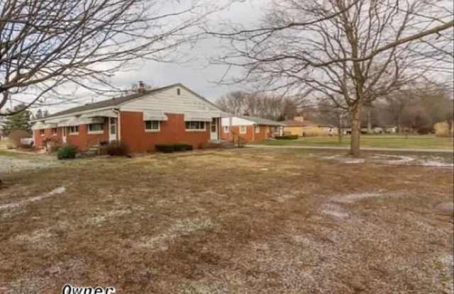 1108 E Cragmont Dr Gallery 2