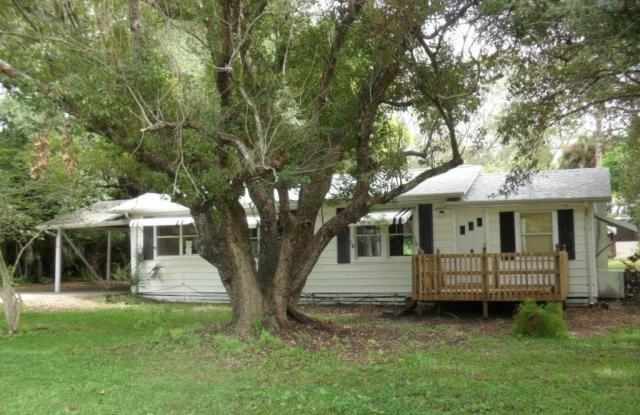 10461 Mcgregor BLVD - 10461 Mcgregor Boulevard, Whiskey Creek, FL 33919
