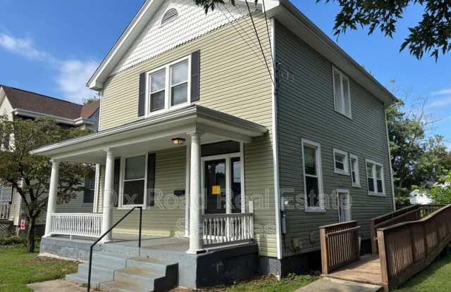 11169 Maple Street Gallery 3