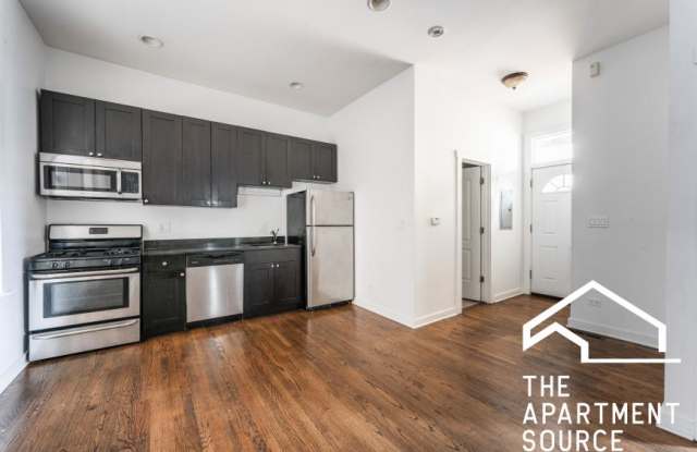 727 N Hoyne - 727 North Hoyne Avenue, Chicago, IL 60612 727 N Hoyne - 727 North Hoyne Avenue, Chicago, IL 60612