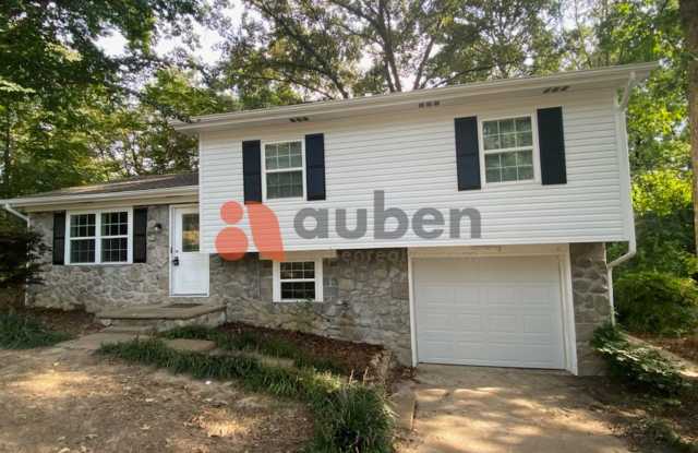 Nicely updated 3 bed 1.5 bath home in Hixson photos photos